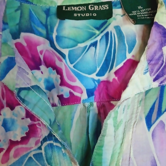 Lemon Grass Studio 100% Cotton Collared Short Sleeve Button Up Top - Picture 2 of 3